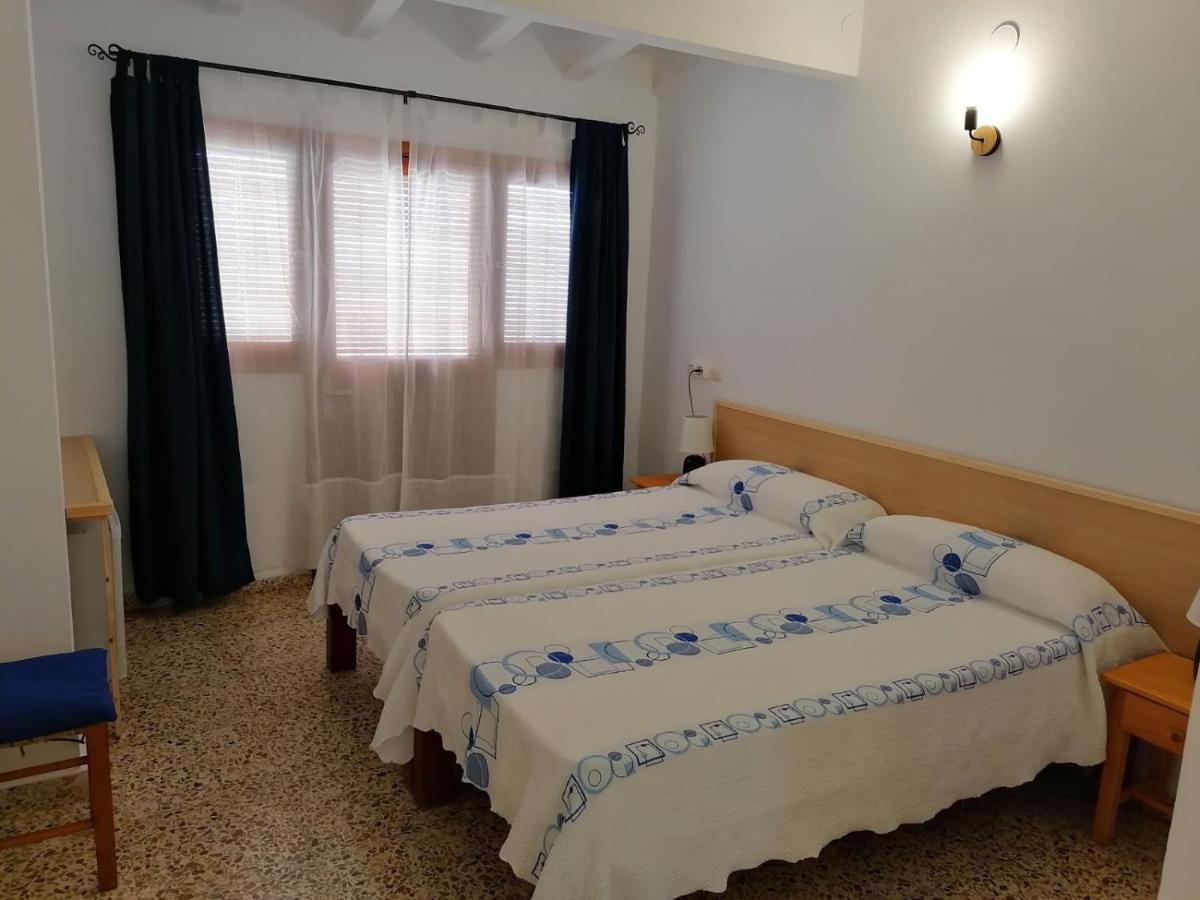 Hostal Pepe Sant Ferran de Ses Roques Exterior photo