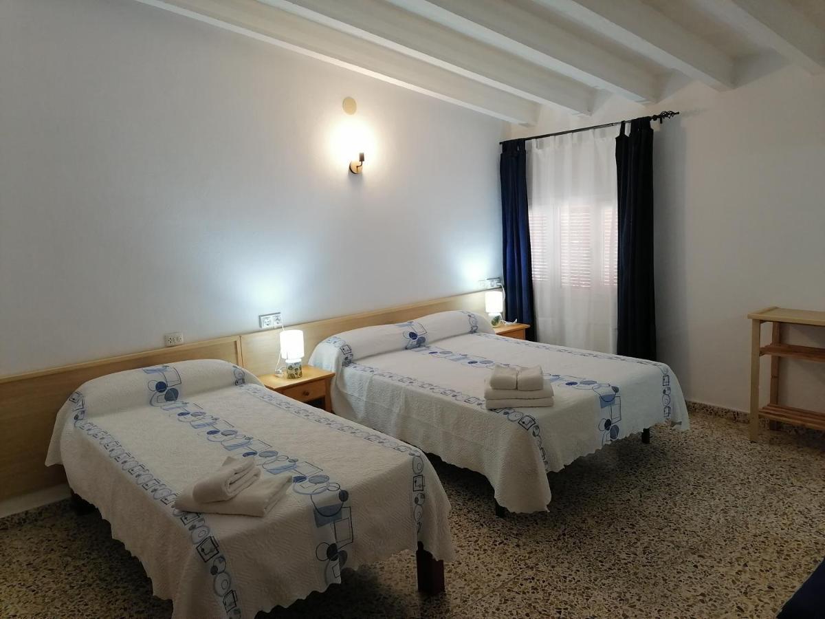 Hostal Pepe Sant Ferran de Ses Roques Exterior photo