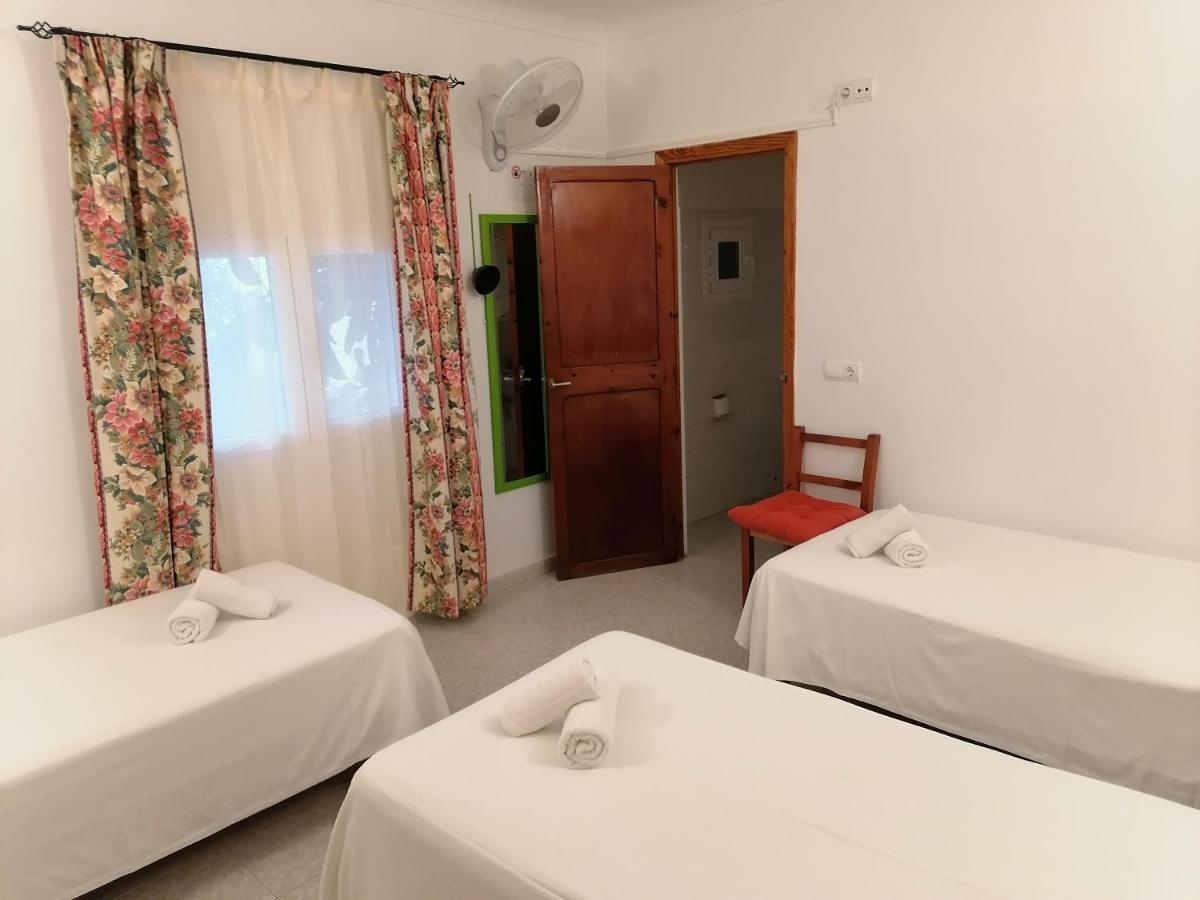 Hostal Pepe Sant Ferran de Ses Roques Exterior photo