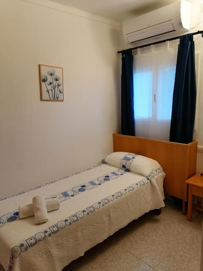 Hostal Pepe Sant Ferran de Ses Roques Exterior photo