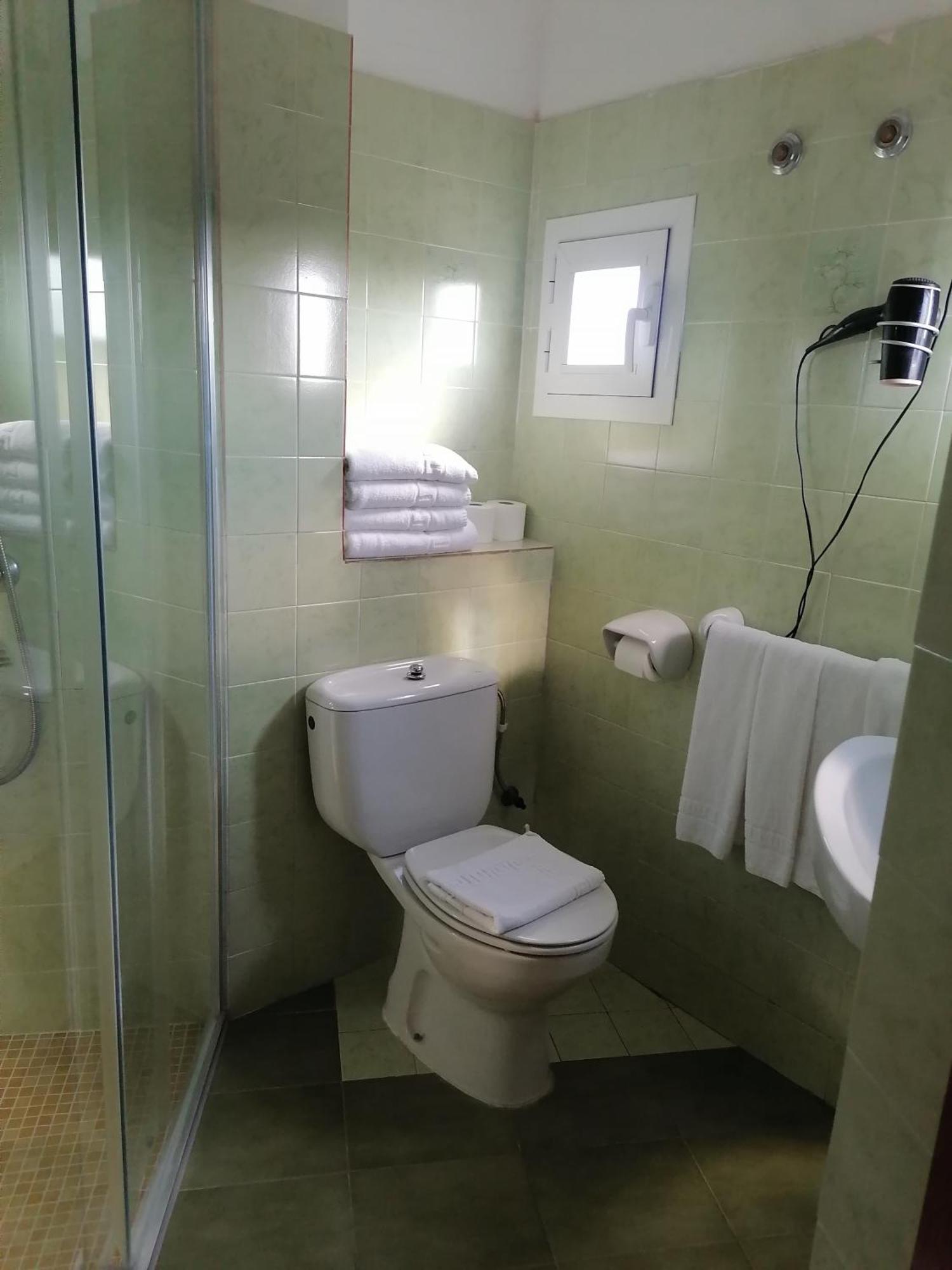 Hostal Pepe Sant Ferran de Ses Roques Exterior photo