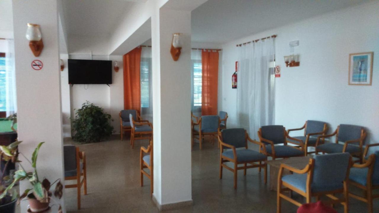 Hostal Pepe Sant Ferran de Ses Roques Exterior photo