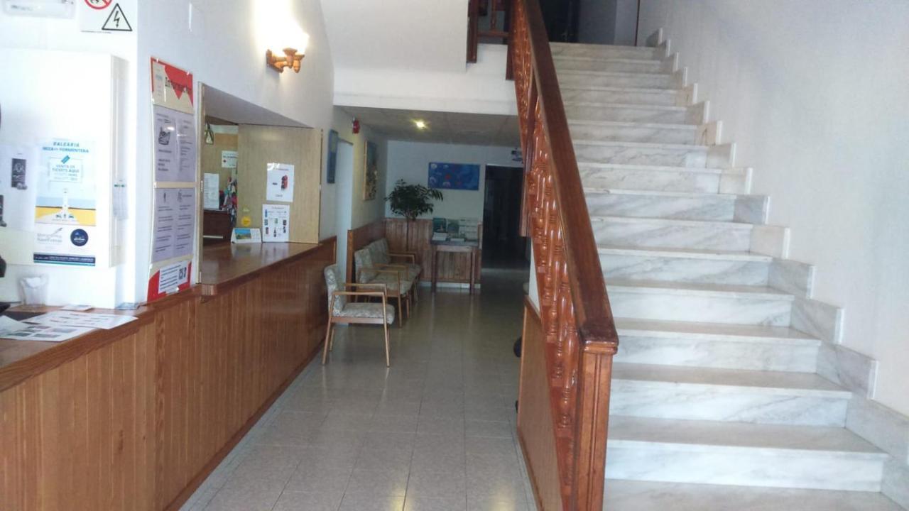 Hostal Pepe Sant Ferran de Ses Roques Exterior photo